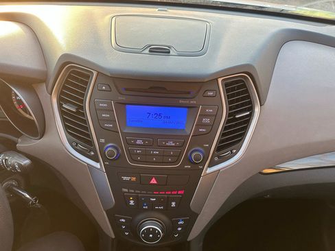 Used 2015 Hyundai Santa Fe Sport image 13