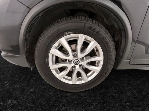 Used 2017 Nissan Rogue SV image 27