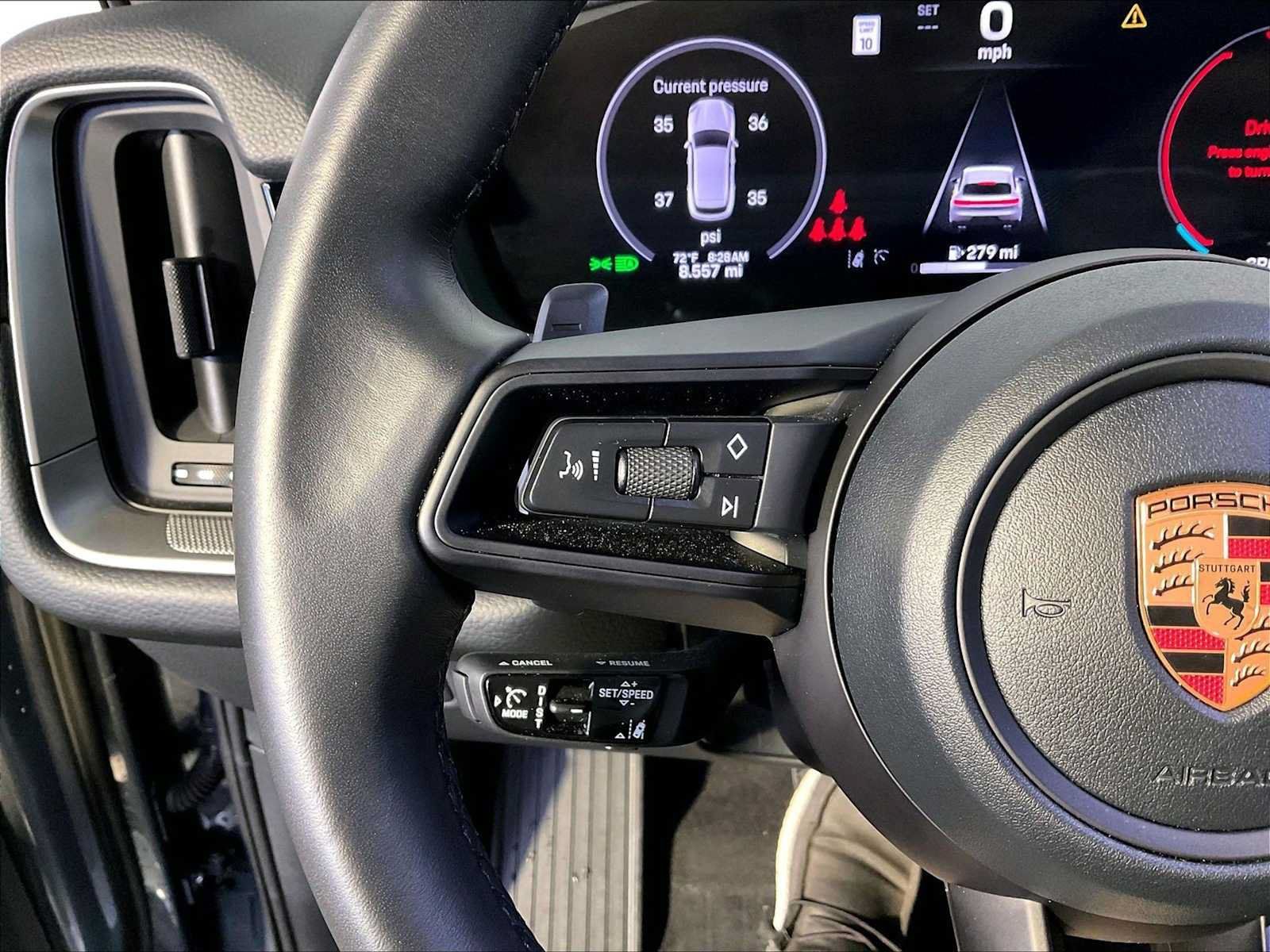 Certified 2026 Porsche Cayenne AWD/4WD image 27