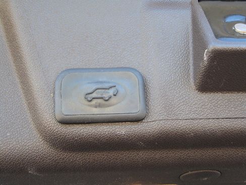 Used 2016 Buick Enclave Leather FWD image 25