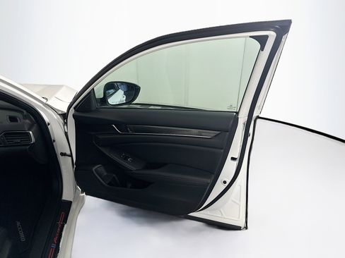 Used 2020 Honda Accord Sport image 30