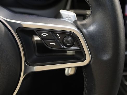 Used 2021 Porsche Macan image 43