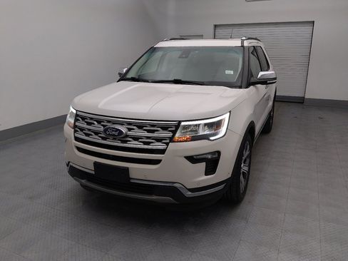 Used 2019 Ford Explorer Limited w/ Limited Luxury Package FWD image 15