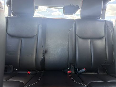 Used 2016 Jeep Wrangler Unlimited Sahara w/ Connectivity Group AWD/4WD image 19