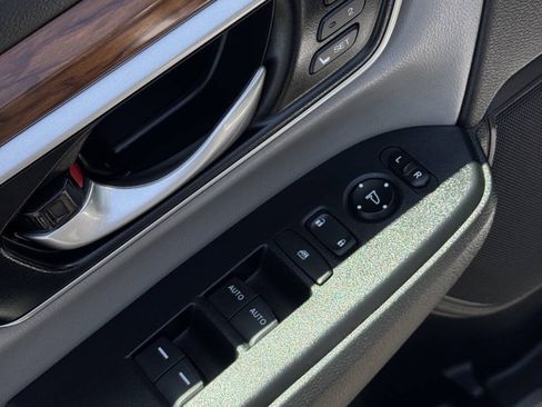 Used 2022 Honda CR-V Touring image 16