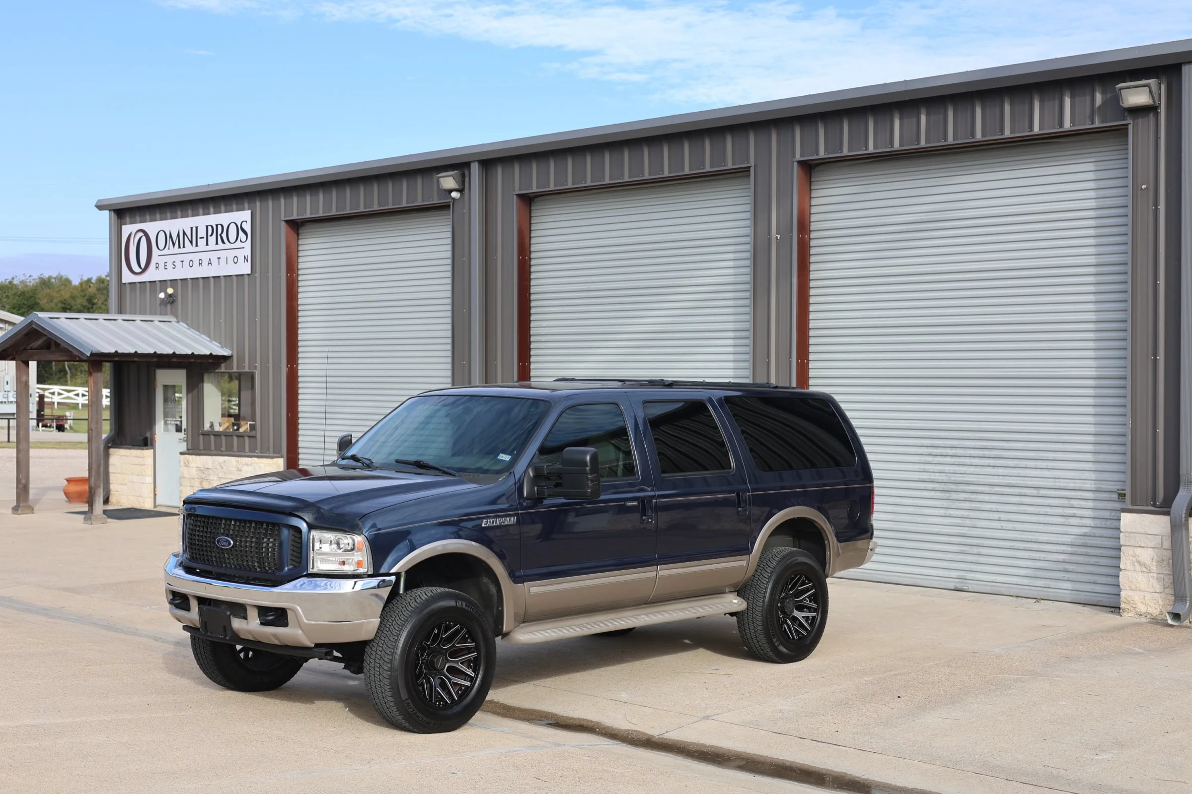 Used 2002 Ford Excursion Limited AWD/4WD image 12
