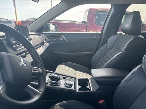 Used 2024 Mitsubishi Outlander SE AWD/4WD image 31