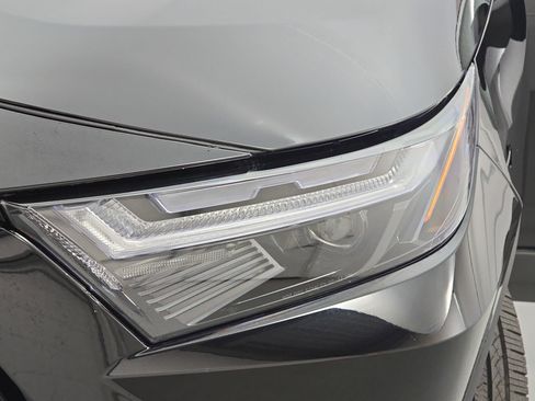 Used 2025 Toyota RAV4 Limited image 32