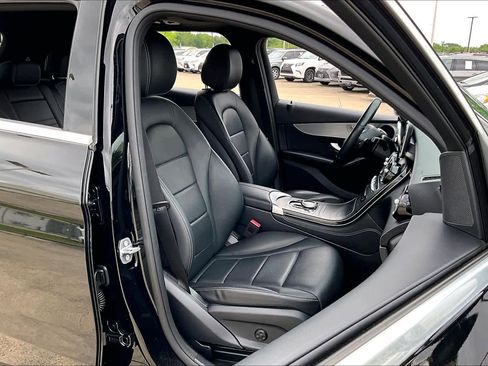 Used 2019 Mercedes-Benz GLC 300 image 8