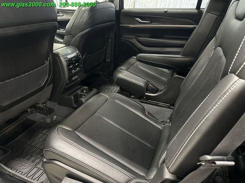 Used 2023 Jeep Grand Cherokee L Limited w/ Luxury Tech Group II AWD/4WD image 9