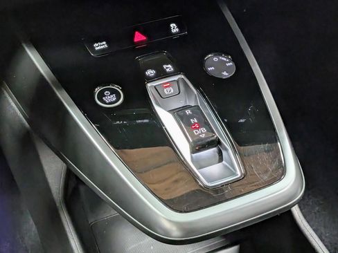 Used 2024 Audi Q4 e-tron Premium Plus image 28