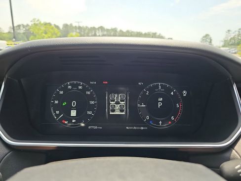 Used 2018 Land Rover Range Rover Sport HSE AWD/4WD image 24