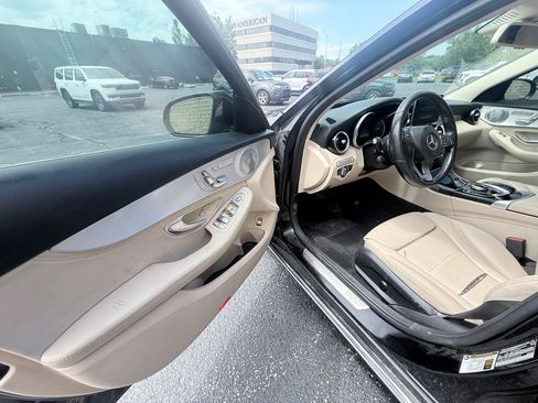 Used 2015 Mercedes-Benz C 300 4MATIC Sedan image 9