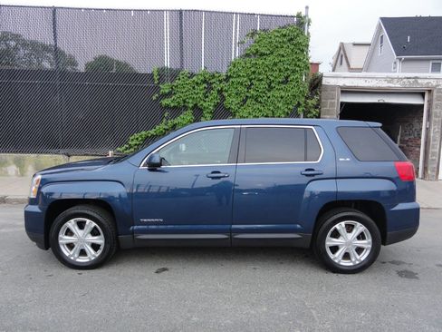Used 2017 GMC Terrain SLE AWD/4WD image 5