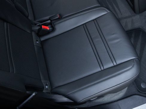 Certified 2026 Porsche Cayenne Coupe AWD/4WD image 36