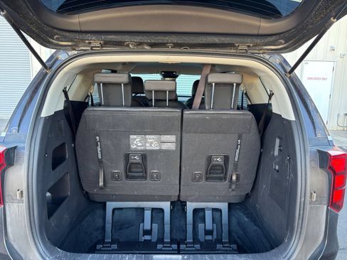 Used 2026 Kia Carnival FWD image 34