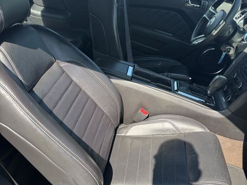 Used 2013 Ford Mustang Premium RWD image 20