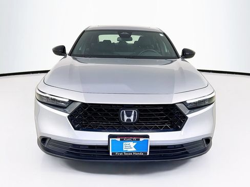 Used 2023 Honda Accord Sport image 2