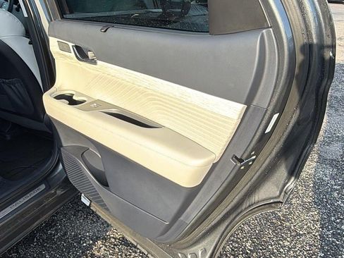 Used 2025 Hyundai Palisade Calligraphy FWD image 20