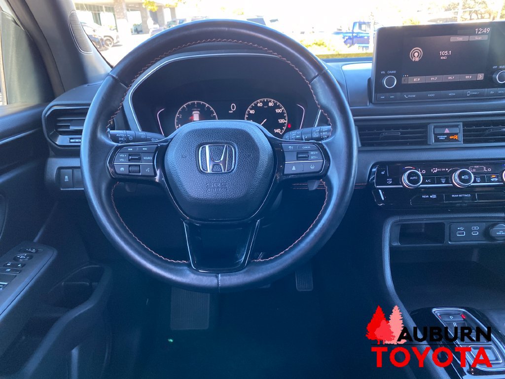 Used 2023 Honda Pilot Sport image 13