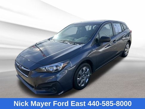 Used 2017 Subaru Impreza 2.0i image 3