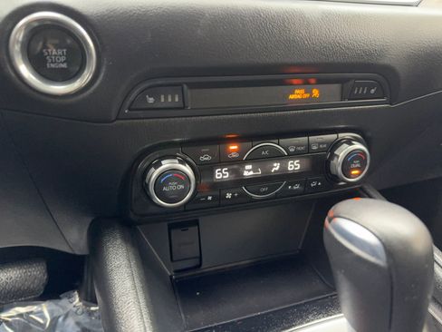 Used 2018 MAZDA CX-5 Touring image 29