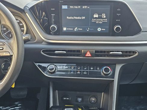 Used 2021 Hyundai Sonata SE FWD image 24