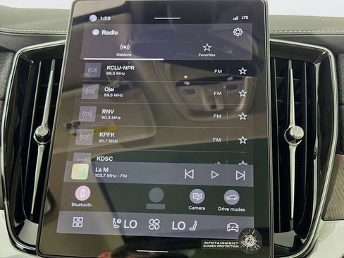 New 2026 Volvo XC90 T8 Ultra w/ Protection Package Premier AWD/4WD image 15