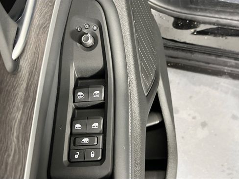 Used 2023 Jeep Grand Cherokee Limited AWD/4WD image 18