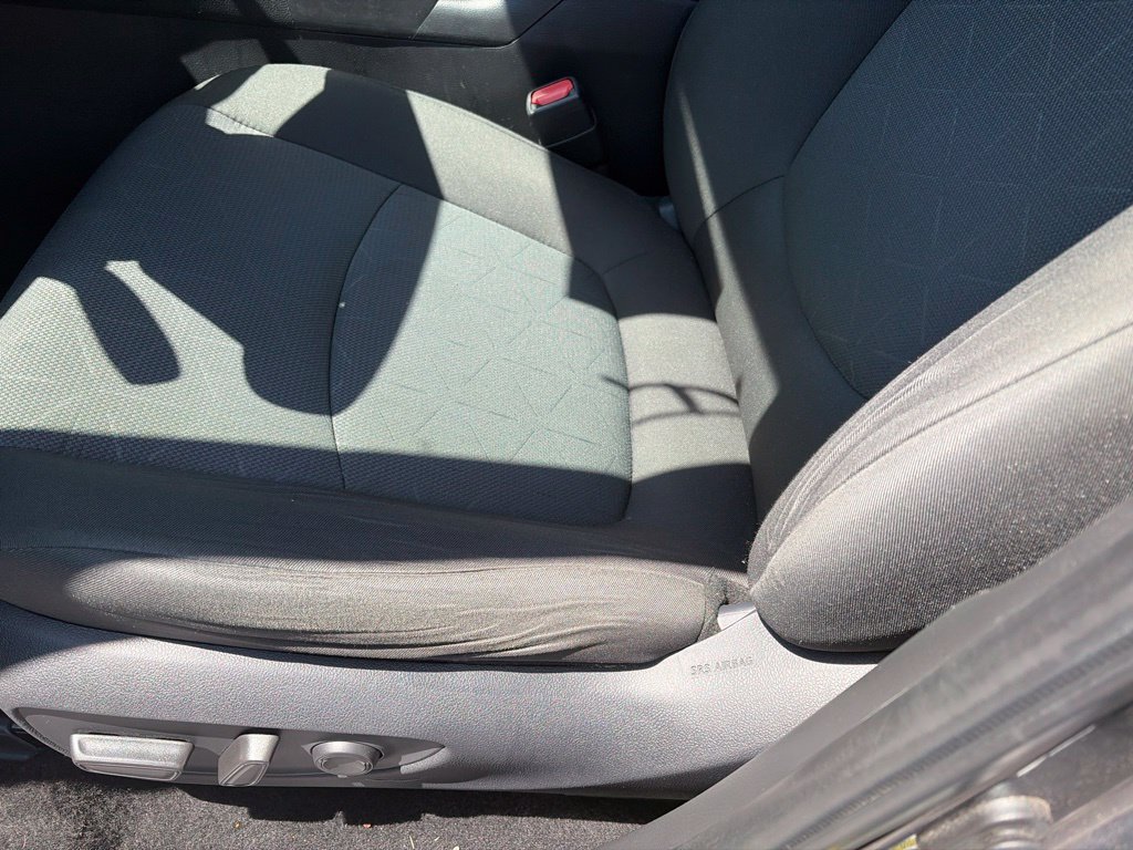 Used 2024 Toyota RAV4 XLE AWD/4WD image 12