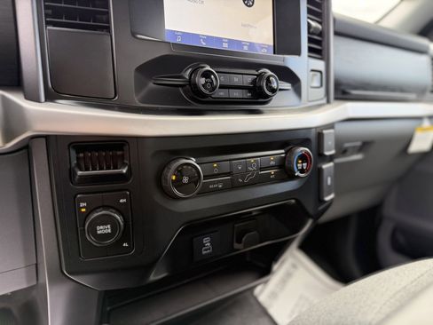 Certified 2022 Ford F150 XLT image 13