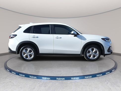 Used 2023 Honda HR-V LX image 8