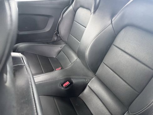 Used 2017 Ford Mustang GT Premium w/ Equipment Group 401A image 7