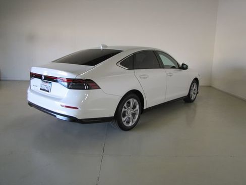 Certified 2025 Honda Accord LX image 23