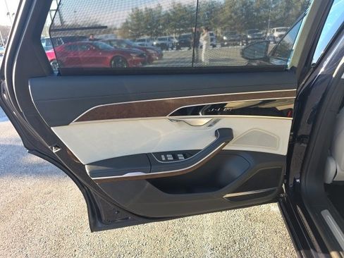 Used 2024 Audi A8 L 3.0T image 27