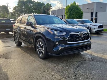 Used 2025 Toyota Highlander XLE
