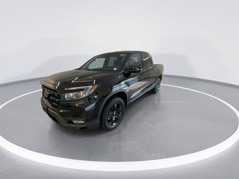 Used 2025 Honda Ridgeline Black Edition image 4