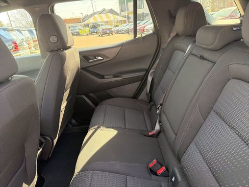 Used 2025 Chevrolet Equinox LT AWD/4WD image 18