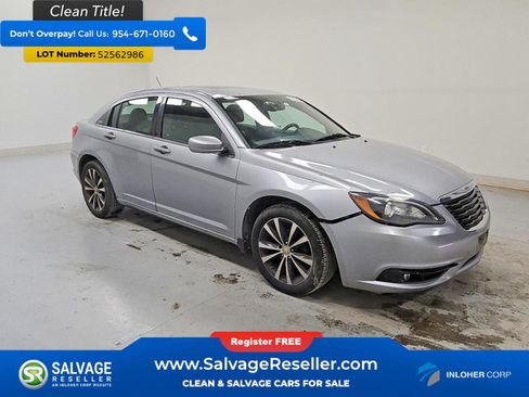 Used 2013 Chrysler 200 Touring w/ S Exterior Appearance Pkg FWD image 5