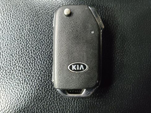 Used 2021 Kia Forte LXS FWD image 32