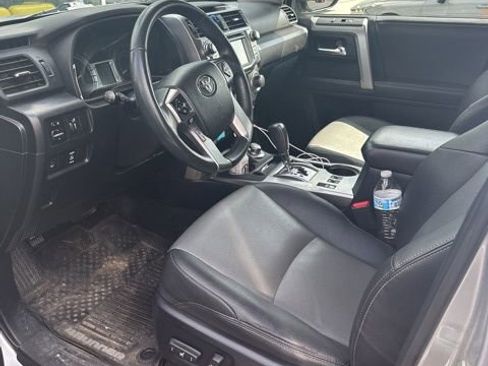 Used 2019 Toyota 4Runner SR5 Premium AWD/4WD image 7