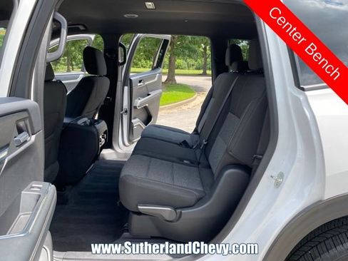Used 2025 GMC Acadia Elevation FWD image 38