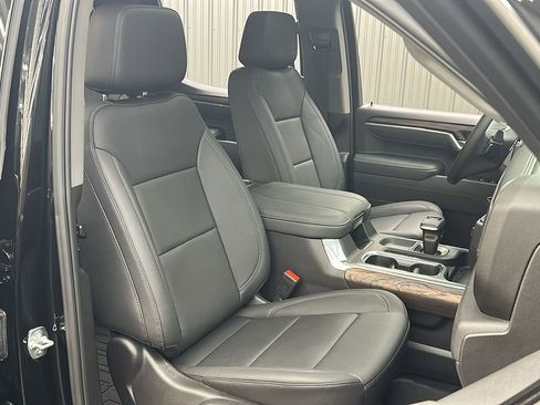 Used 2025 GMC Sierra 1500 SLT w/ SLT Premium Plus Package image 35