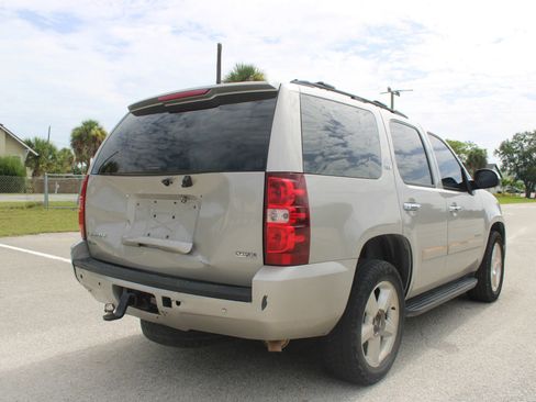 Used 2007 Chevrolet Tahoe LTZ w/ LTZ Preferred Equipment Group RWD image 20