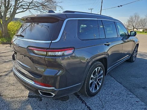 Used 2022 Jeep Grand Cherokee L Overland w/ Luxury Tech Group IV image 3
