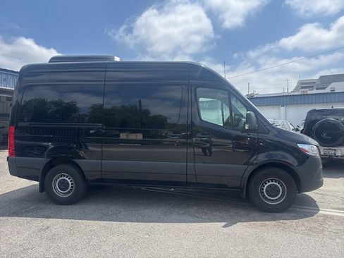 Used 2023 Mercedes-Benz Sprinter 2500 w/ Acoustic Package image 3