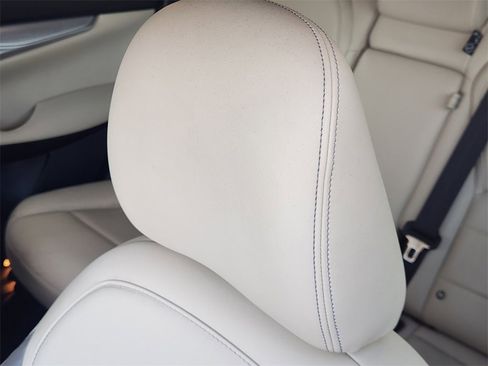 Used 2019 INFINITI QX50 Essential w/ Premium Heat Package image 23