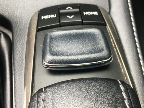 Used 2016 Lexus ES 350 w/ Luxury Package w/Wood Trim FWD image 31