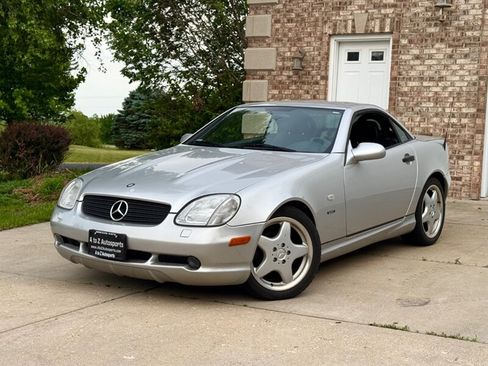 Used 1999 Mercedes-Benz SLK 230 image 1