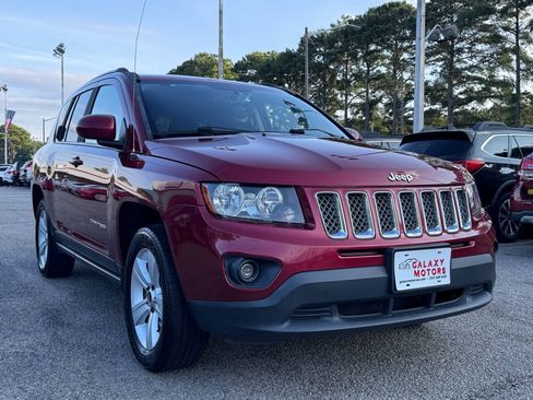 Used 2016 Jeep Compass Latitude AWD/4WD image 3